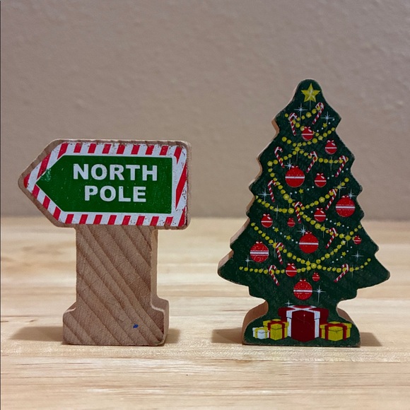 Festive Wooden Christmas Tree and North Pole sign -add to your kids’ train set - Picture 3 of 3